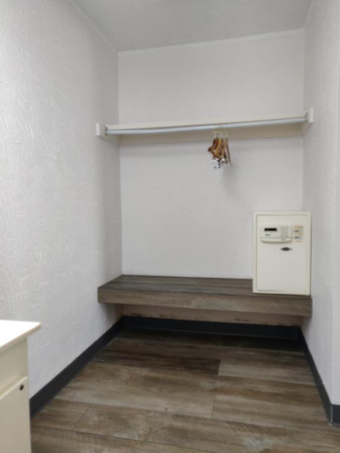Sprucewood Inn Elyria Esterno foto