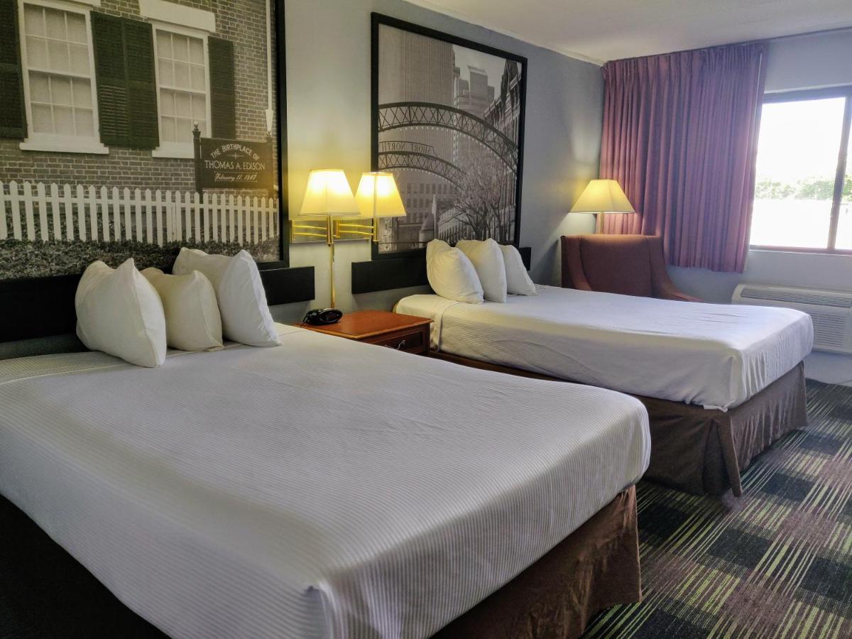 Sprucewood Inn Elyria Esterno foto
